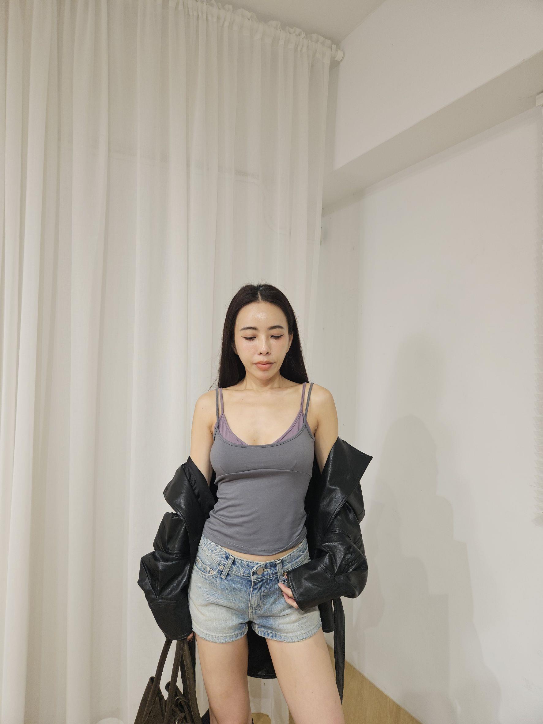 假兩件雙肩帶拼色背心